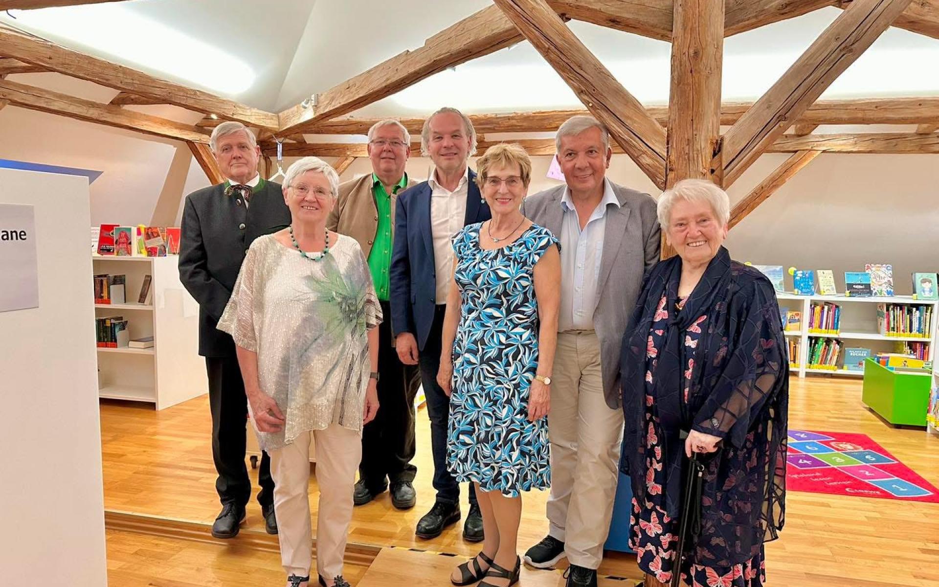 Lesung der Gesellschaft der Lyrikfreunde Burgenland in der Bücherei Hornstein